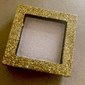Eyeshadow single